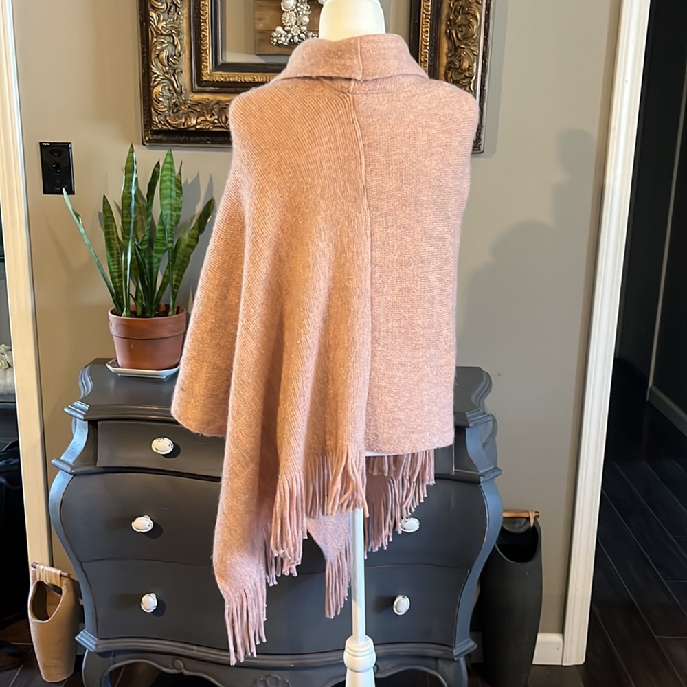 NWT  Chico's Cozy Cowlneck Poncho Mellow Rose with metallic Shimmer and … - Picture 3 of 9
